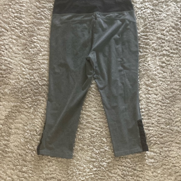 Made for Life Gray and Black Capri  Leggings - Picture 2 of 2